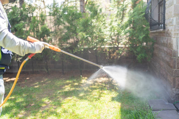 Best Mosquito Control Services  in Oolitic, IN